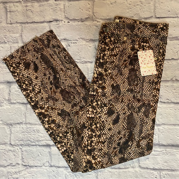 Free People high waisted denim legging jeans - Picture 6 of 10